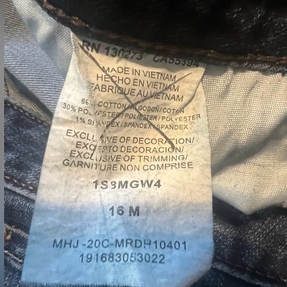 Lee Riders Mid Rise Capri Jeans, Classic 5 Pocket Styling, Belt Loops, S… - Picture 3 of 5